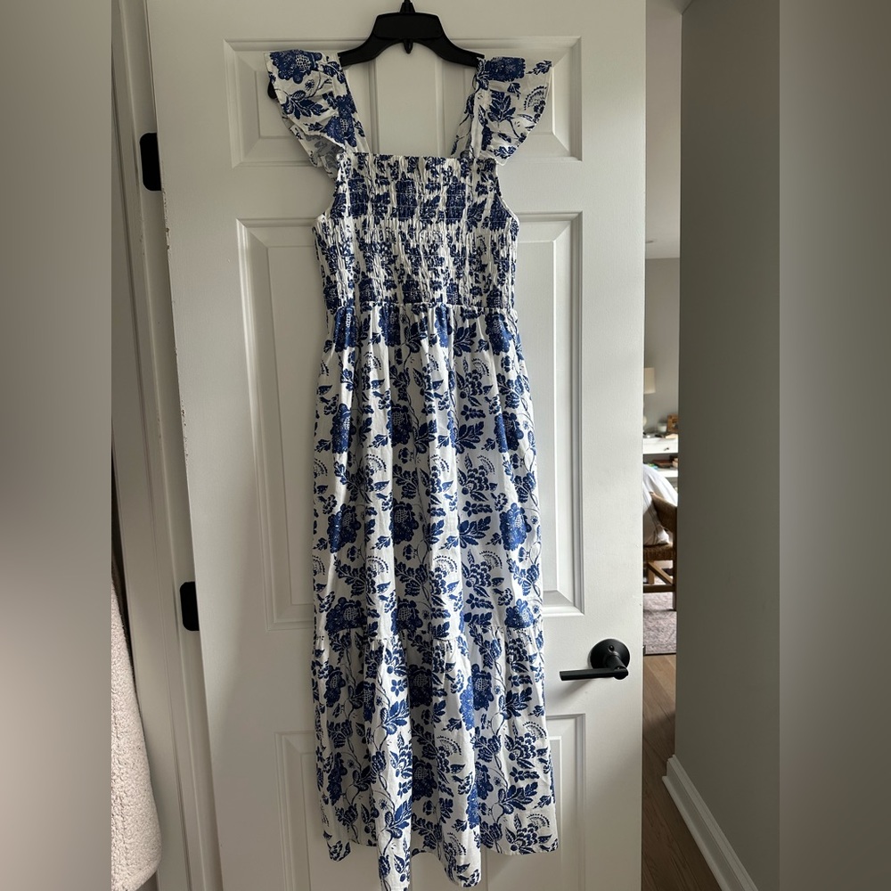 THML blue and white floral, smocked flutter sleeve maxi dress, size small
